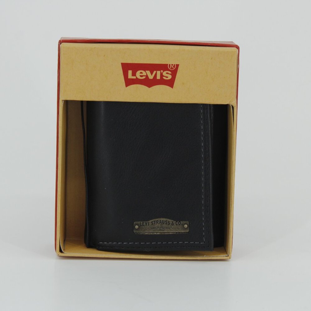 Levi’s Men's Black Leather RFID Extra Capacity Trifold Wallet - NWT